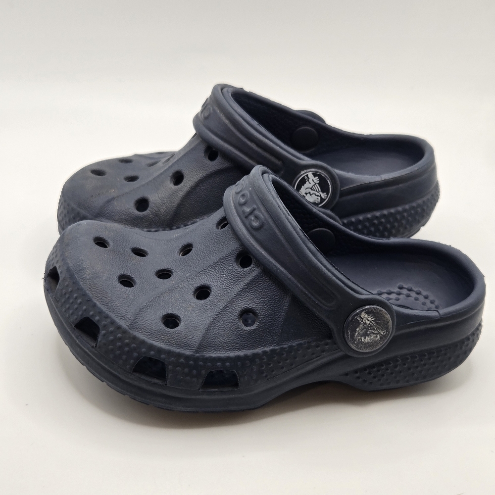 Toddler Kids BAYA CROCS size 6/7 Navy Blue
